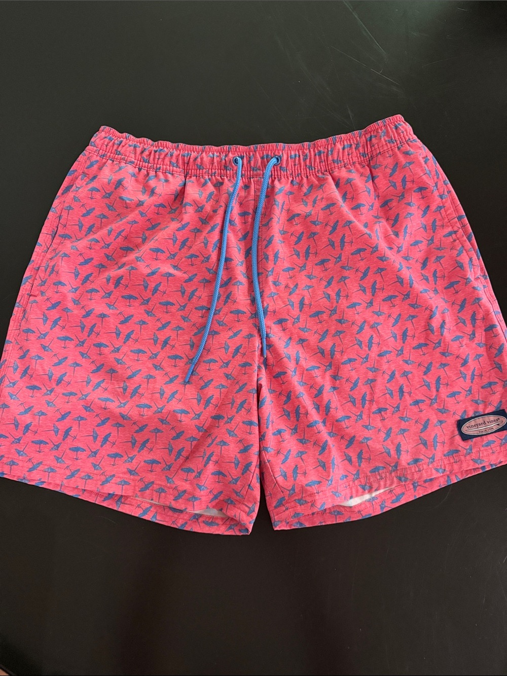 Men's Vineyard Vines Pink Swim Trunks with Blue Umbrella Pattern. Size Large